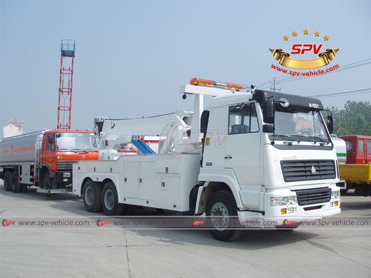 Road Wrecker Truck Sinotruk - RF